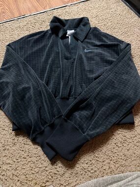 Nike Men's Black Crewneck Quarter-Zip Pullover